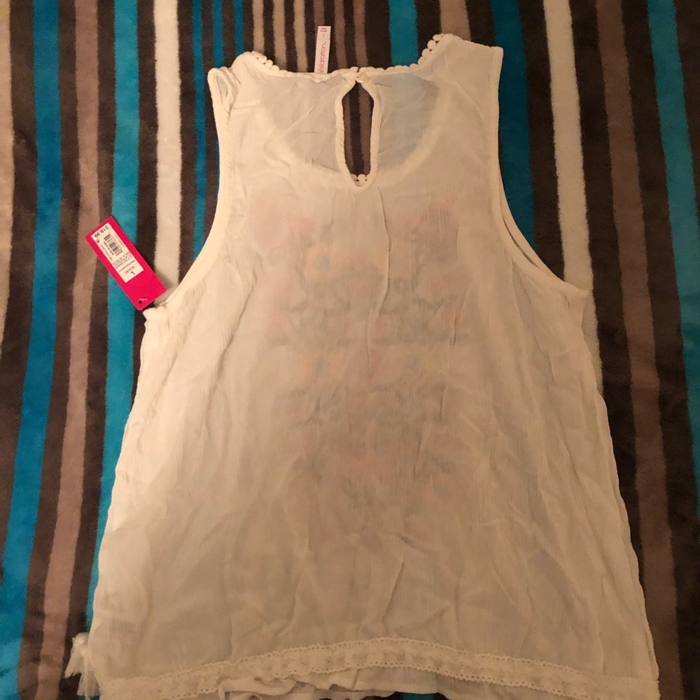 Embroidered Top - Picture 3 of 4